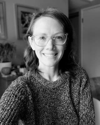 Laura Bratton